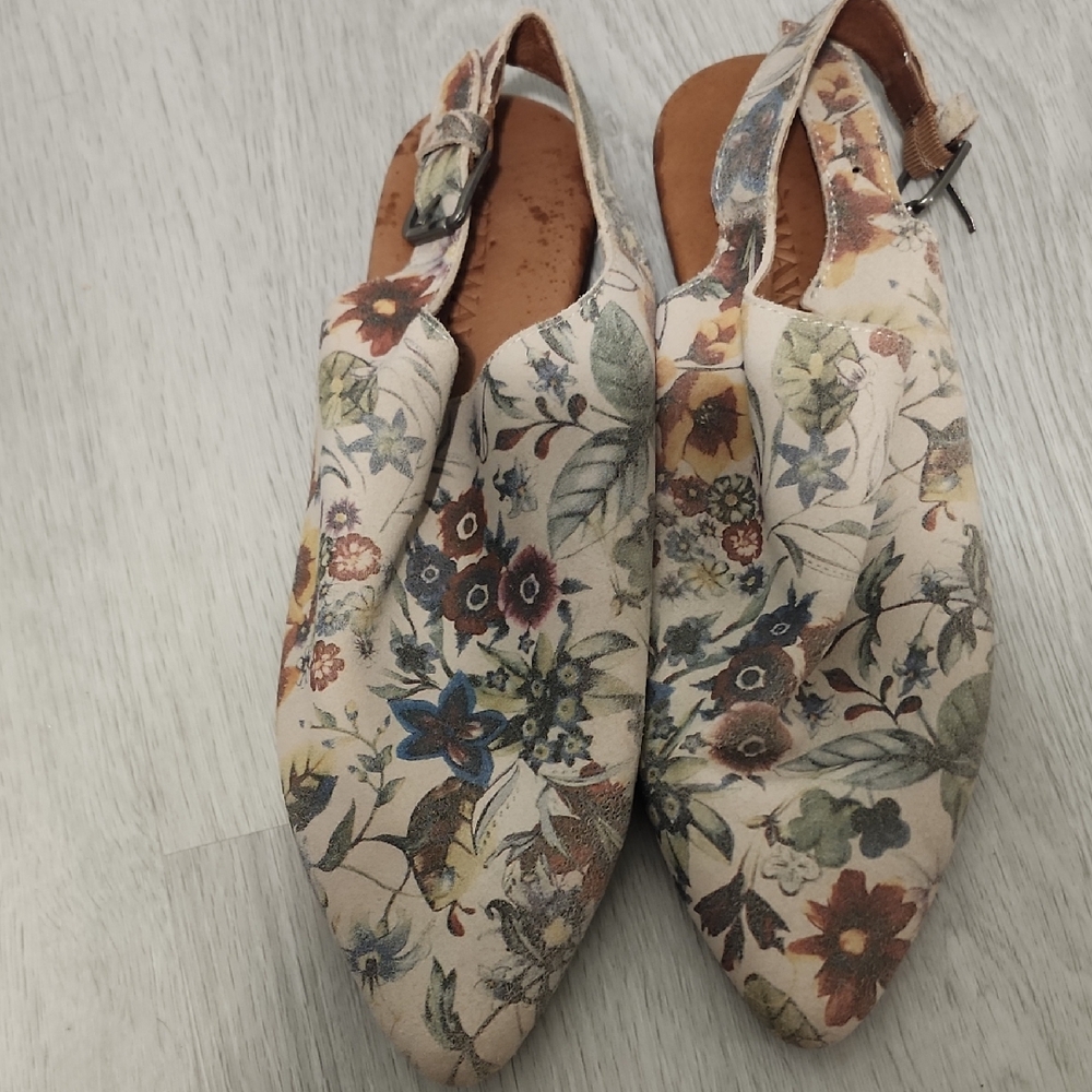 Anthropologie Floral Print Slingback Flats
